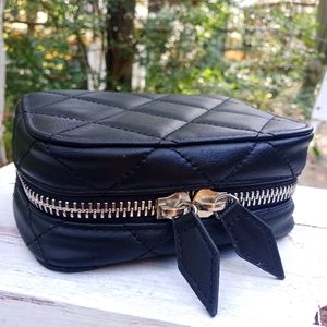 Trish  McEvoy Makeup Planner